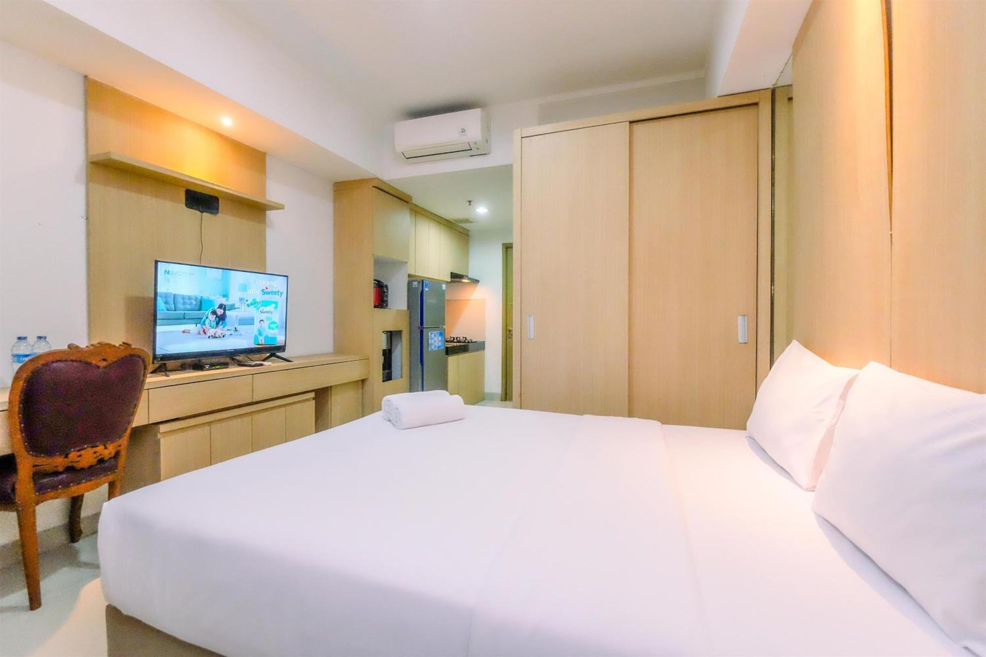 Best Deal And Cozy Studio Oasis Cikarang Apartment By Travelio Ngoại thất bức ảnh